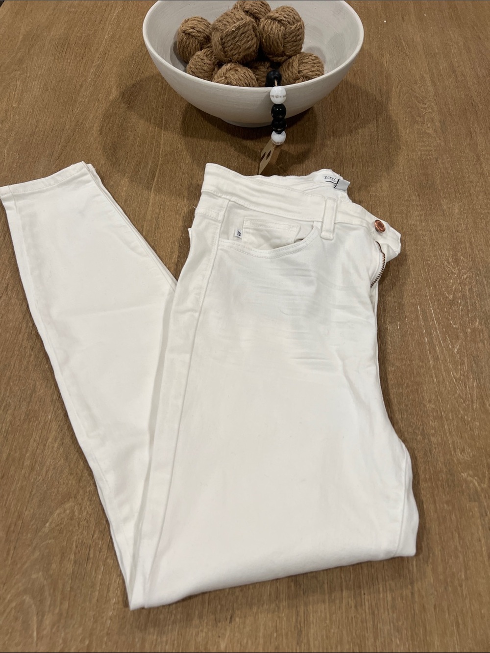 Women’s White Slim Fit Jeans Judy Blue